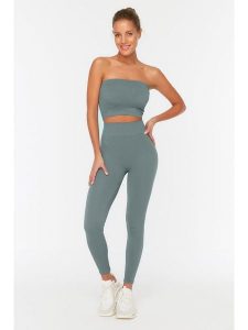 Trendyol Legginsy w kolorze turkusowym rozmiar: L/XL. Niebieskie legginsy Trendyol, bez wzorów, prążkowane, z podwyższonym stanem. Za 52,99 zł.