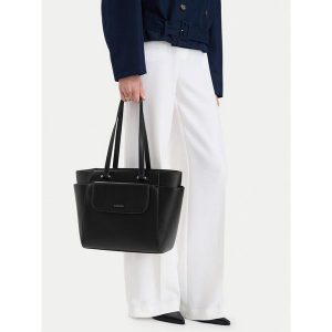 Torebka Lasocki. Czarne shopper bag Lasocki, bez wzorów, bez dodatków. Za 239,99 zł.