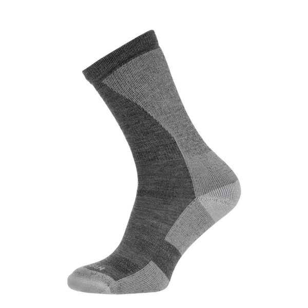 Skarpety Trekkingowe Na Giean Enhanced Medium Weight Crew Grey. Szare skarpetki NA GIEAN, bez wzorów, z dzianiny. Za 79,99 zł.