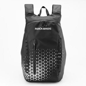 Plecak podróżny na rower motor z uchwytem na kask. Czarne plecaki ROCKBROS. Za 179,99 zł.