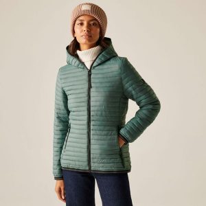 Kurtka damska przejściowa ocieplana Rigain. Zielone kurtki Regatta, bez wzorów, z puchu, bez kaptura. Za 279,99 zł.