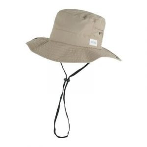 Czapka turystyczna unisex II. Brązowe czapki Regatta, bez wzorów, z poliamidu, sportowe. W wyprzedaży za 137,30 zł.