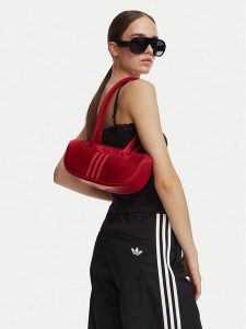 Adidas Torebka Bowling Bag Satin IA6115 Czerwony. Czerwone torebki klasyczne ADIDAS, bez wzorów, z materiału, bez dodatków. Za 197,99 zł.