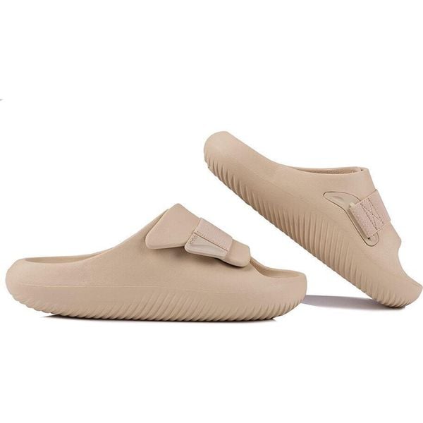 Klapki plażowe damskie Crocs Mellow Recovery. Brązowe klapki Crocs, bez wzorów, bez obcasa. Za 259,00 zł.