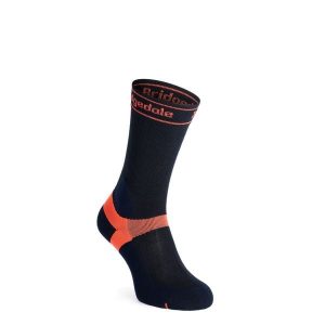 Skarpety rowerowe damskie Bridgedale MTB Summer Weight T2 Coolmax Sport Boot. Niebieskie skarpetki Bridgedale, bez wzorów. Za 64,99 zł.