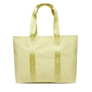 Torebka HUGO. Brązowe torebki klasyczne Hugo, bez wzorów, bez dodatków. Za 429,99 zł.