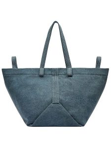 LIEBESKIND BERLIN Shopper bag w kolorze granatowym - 34 x 18 x 47 cm rozmiar: onesize. Niebieskie shopper bag Liebeskind Berlin, bez wzorów, z materiału, na ramię, bez dodatków. Za 505,13 zł.
