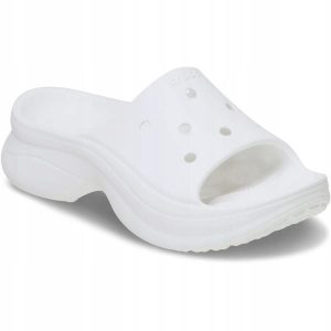 Klapki Dla Dorosłych Crocs Bae Slide. Czerwone klapki Crocs, bez wzorów, z materiału, bez obcasa. Za 191,99 zł.