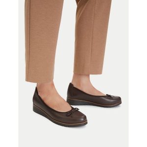 Baleriny Lasocki. Brązowe balerinki Lasocki, bez wzorów, bez obcasa, bez zapięcia. Za 179,99 zł.