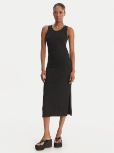 Roxy Sukienka codzienna Good Keepsake ERJKD03442 Czarny Regular Fit. Czarne kombinezony Roxy, xs, bez wzorów, z syntetyku, bez kołnierzyka, bez ramiączek. Za 259,99 zł.