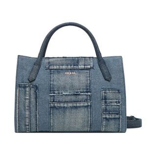 Torebka Guess. Niebieskie torebki klasyczne Guess, z aplikacjami, bez dodatków. Za 679,99 zł.