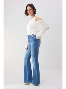 Trendyol Dżinsy - Flare fit - w kolorze niebieskim rozmiar: 36. Niebieskie jeansy Trendyol, bez wzorów, z podwyższonym stanem. Za 117,99 zł.