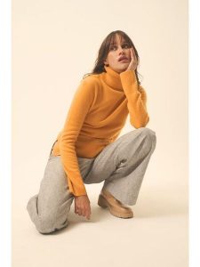 Just Cashmere Kaszmirowy golf "Lexie" w kolorze pomarańczowym rozmiar: L. Pomarańczowe golfy Just Cashmere, bez wzorów, z kaszmiru. Za 436,14 zł.