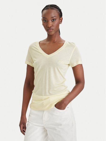 Guess T-Shirt W5GP31 KCSX2 Żółty Classic Fit. Żółte t-shirty Guess, xl, z aplikacjami, z lyocellu, bez kołnierzyka, bez ramiączek. Za 194,99 zł.