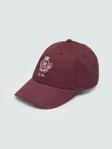 Czapka damska z daszkiem z haftem bordowa egy 604. Czerwone czapki Big Star, bez wzorów, z bawełny, retro. Za 79,99 zł.