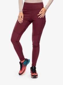 Legginsy damskie Rab Horizon Tights. Czerwone legginsy RAB, bez wzorów, z materiału. Za 297,60 zł.
