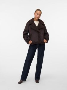 Vero Moda Kurtka przejściowa w kolorze ciemnobrązowym rozmiar: L. Brązowe kurtki Vero Moda, l, bez wzorów, bez kaptura. Za 252,99 zł.