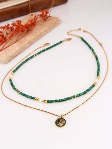 Charlize Pozłacany naszyjnik z malachitem i perłami - dł. 50 cm rozmiar: onesize. Zielone naszyjniki Charlize, z malachitem, pozłacane. Za 143,90 zł.