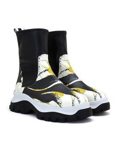 Goby Sztyblety w kolorze czarno-białym rozmiar: 38. Białe botki Goby, bez wzorów, bez obcasa, bez zapięcia. Za 347,99 zł.