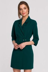Elegancka sukienka marynarkowa z paskiem zielona. Zielone sukienki Stylove, do pracy, l, bez wzorów, z poliesteru, biznesowe, bez kołnierzyka, bez ramiączek, proste. Za 349,00 zł.