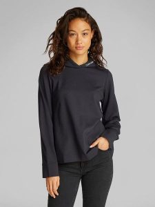 CALVIN KLEIN JEANS Bluza w kolorze czarnym rozmiar: S. Czarne bluzy Calvin Klein Jeans, s, bez wzorów, z jeansu, z kapturem. Za 180,06 zł.
