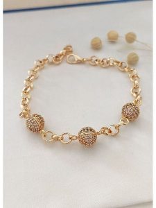 Atelier MIU Pozłacana bransoletka z cyrkoniami rozmiar: onesize. Żółte bransoletki Atelier MIU, z cyrkonią, pozłacane. Za 87,61 zł.