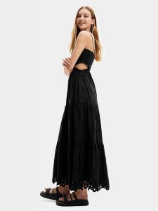 Desigual Sukienka letnia Malver 24SWVW12 Czarny Regular Fit. Czarne kombinezony Desigual, na lato, l, bez wzorów, z bawełny, bez kołnierzyka, bez ramiączek. Za 549,99 zł.