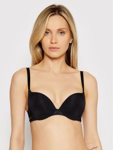 Chantelle Biustonosz push-up Essential C15G20 Czarny. Czarne biustonosze Chantelle, bez wzorów, z syntetyku. Za 209,99 zł.