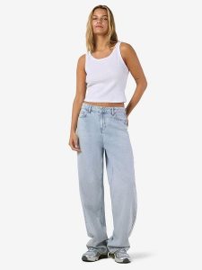 Noisy may Dżinsy "Alexa" - Comfort fit - w kolorze błękitnym rozmiar: W26/L30. Niebieskie jeansy Noisy may, z aplikacjami, z bawełny, z podwyższonym stanem. Za 97,05 zł.