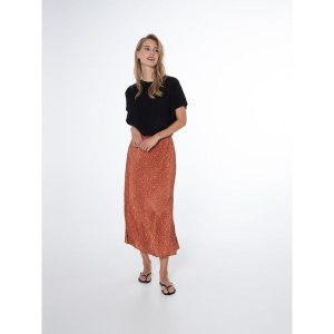 Koszulka damska Protest PRTFRAN t-shirt. Czarne t-shirty Protest, bez wzorów, bez kołnierzyka, bez ramiączek. Za 159,99 zł.