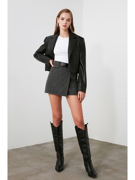 Trendyol Spódnico-spodenki w kolorze szarym rozmiar: 42. Szare spódnice Trendyol, bez wzorów, ze skóry, mini. Za 87,19 zł.