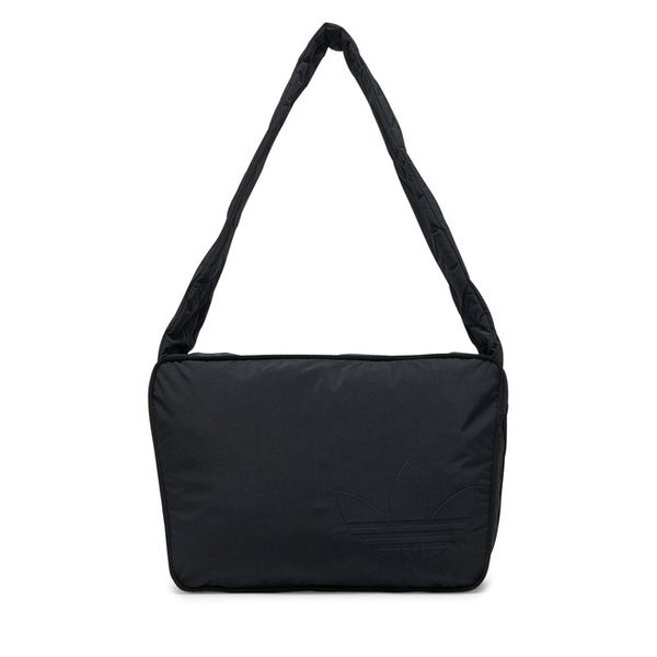 Torebka adidas. Czarne torebki klasyczne ADIDAS, bez wzorów, bez dodatków. Za 139,99 zł.