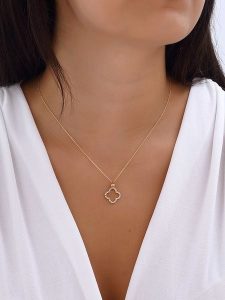 Nakkash Pozłacany naszyjnik z cyrkoniami rozmiar: onesize. Żółte naszyjniki Nakkash, z cyrkonią, metalowe. Za 96,14 zł.