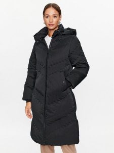 Guess Płaszcz zimowy W3BL42 WFSV2 Czarny Regular Fit. Czarne płaszcze Guess, na zimę, xs, z aplikacjami, z syntetyku, bez kaptura. Za 899,99 zł.