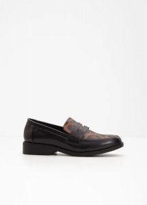 Loafersy. Czarne czółenka bonprix, bez wzorów, bez obcasa, bez zapięcia. Za 122,99 zł.