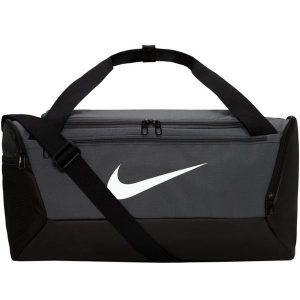 Torba sportowa unisex Nike DM3976NKBRSLASDUFF41L. Czarne torby podróżne i sportowe Nike, bez wzorów, z materiału. Za 139,99 zł.