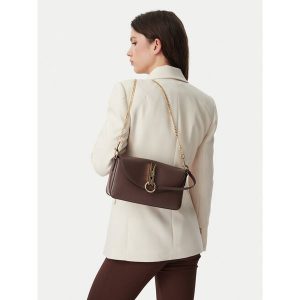 Torebka LOVE MOSCHINO. Brązowe torebki klasyczne LOVE MOSCHINO, bez wzorów, bez dodatków. Za 697,99 zł.