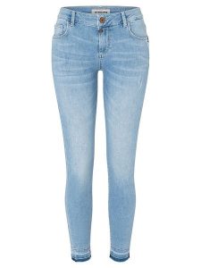 Timezone Dżinsy "Aleena" - Slim fit - w kolorze błękitnym rozmiar: W32/L32. Niebieskie jeansy Timezone, z aplikacjami. Za 149,31 zł.