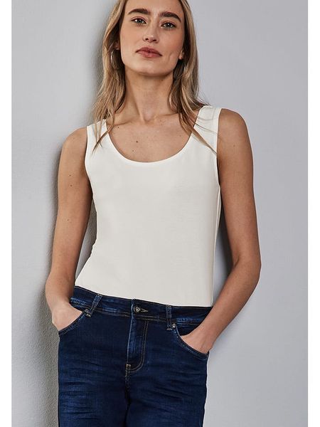 Street One Top w kolorze białym rozmiar: 44. Białe topy Street One, bez wzorów, street, bez kołnierzyka, bez ramiączek. Za 50,95 zł.