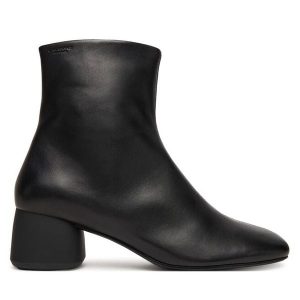 Botki Vagabond Shoemakers. Czarne botki Vagabond Shoemakers, bez wzorów, bez obcasa, na słupku, bez zapięcia. Za 599,99 zł.