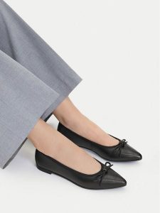 Lasocki Baleriny CEO-RST-ROSE-75 Czarny. Czarne balerinki Lasocki, bez wzorów, ze skóry, bez obcasa, bez zapięcia. Za 179,99 zł.