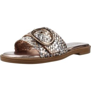 Sandały CARMELA 162198C Nago. Brązowe buty trekkingowe Carmela, ze skóry, bez zapięcia. Za 262,99 zł.