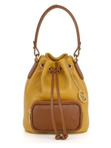 Mia Tomazzi Skórzana torebka "Moltrasio" w kolorze żółtym - 19 x 23 x 15 cm rozmiar: onesize. Żółte torebki klasyczne Mia Tomazzi, bez wzorów, z materiału, przez ramię, bez dodatków. Za 260,99 zł.