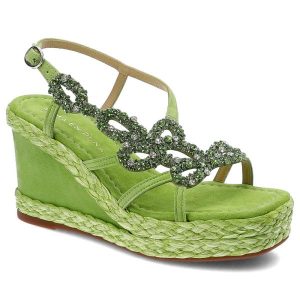 Zielone Sandały Alma En Pena Eleganckie Obuwie Damskie. Zielone sandały Alma en Pena, bez wzorów, bez obcasa, na koturnie, bez zapięcia. Za 429,00 zł.