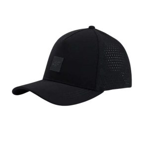 Czapka z daszkiem 4F. Czarne czapki 4f, bez wzorów, z bawełny, klasyczne. Za 66,99 zł.