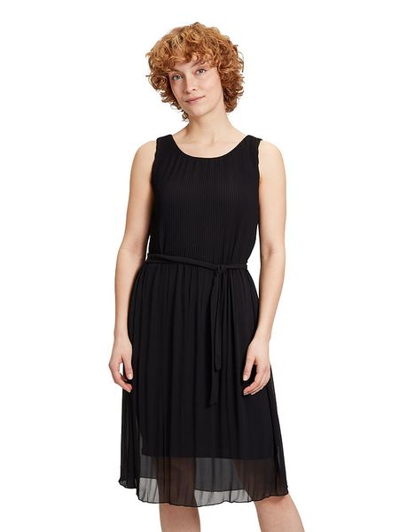 CARTOON Sukienka w kolorze czarnym rozmiar: 38. Czarne sukienki Cartoon, bez wzorów, bez kołnierzyka, bez ramiączek, midi. Za 70,08 zł.