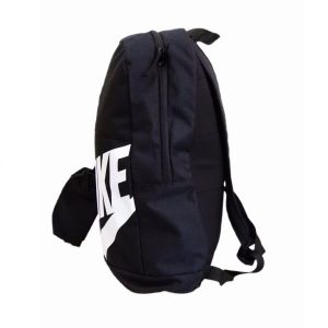 Plecak szkolny miejski sportowy z piórnikiem czarny 20 L Nike DR6084-010. Czarne plecaki Nike. Za 179,00 zł.