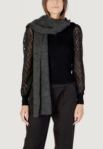 Szalik Kobieta ONLY ONLAURORA STRUCTURED KNIT SCARF CC. Brązowe szaliki ONLY, na zimę, bez wzorów, z materiału. Za 153,10 zł.