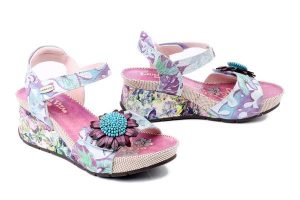 LAURA VITA 000779 Barry 36 violet, sandały damskie. Fioletowe sandały LAURA VITA, bez wzorów, ze skóry, bez obcasa, na koturnie, bez zapięcia. Za 399,90 zł.