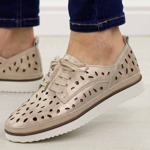 Złote ażurowe skórzane półbuty damskie S.Barski 51-611. Żółte półbuty S.BARSKI, na jesień, w ażurowe wzory, ze skóry, bez obcasa, bez zapięcia. Za 219,00 zł.